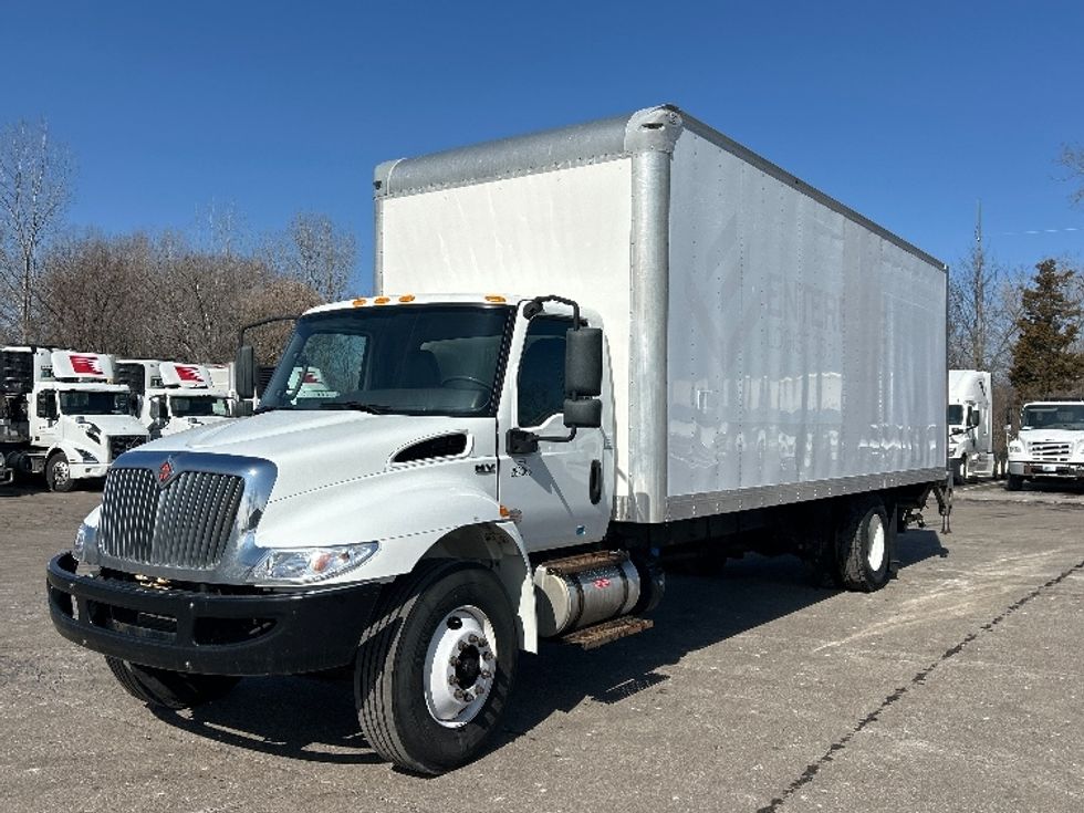 Medium Duty Box Truck-Light and Medium Duty Trucks-International-2019-MV607-Lansing-MI-127,727\n\t\tmiles-$ 51,250 - Image 3