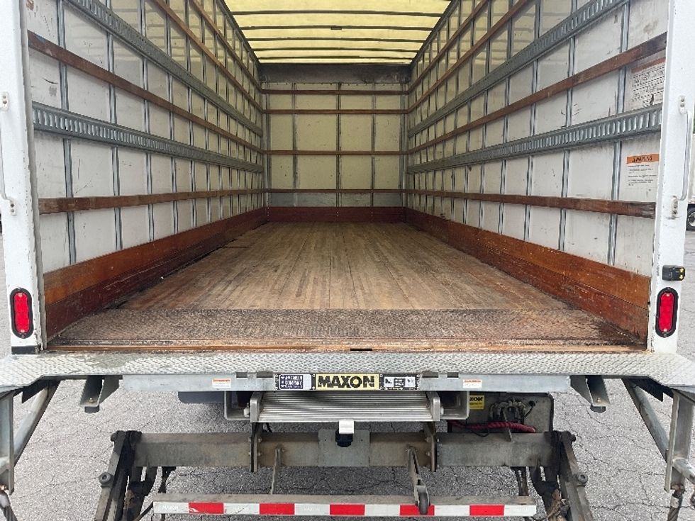 Medium Duty Box Truck-Light and Medium Duty Trucks-International-2019-MV607-Little Rock-AR-202,400\n\t\tmiles-$ 42,250 - Image 10