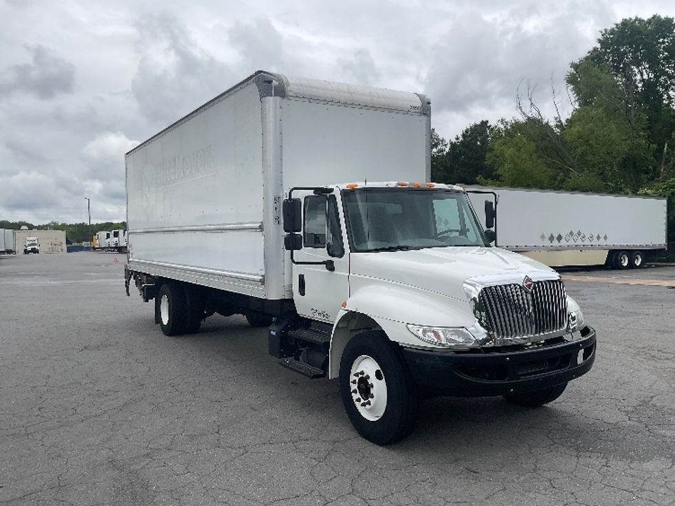 Medium Duty Box Truck-Light and Medium Duty Trucks-International-2019-MV607-Little Rock-AR-202,400\n\t\tmiles-$ 42,250 - Image 1