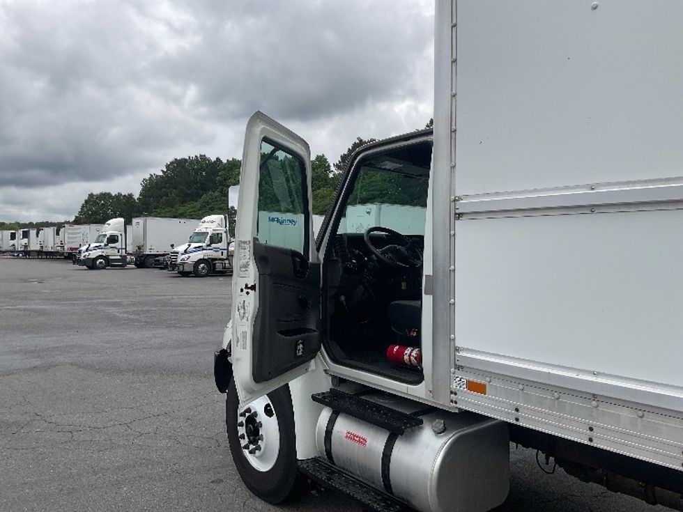 Medium Duty Box Truck-Light and Medium Duty Trucks-International-2019-MV607-Little Rock-AR-202,400\n\t\tmiles-$ 42,250 - Image 16