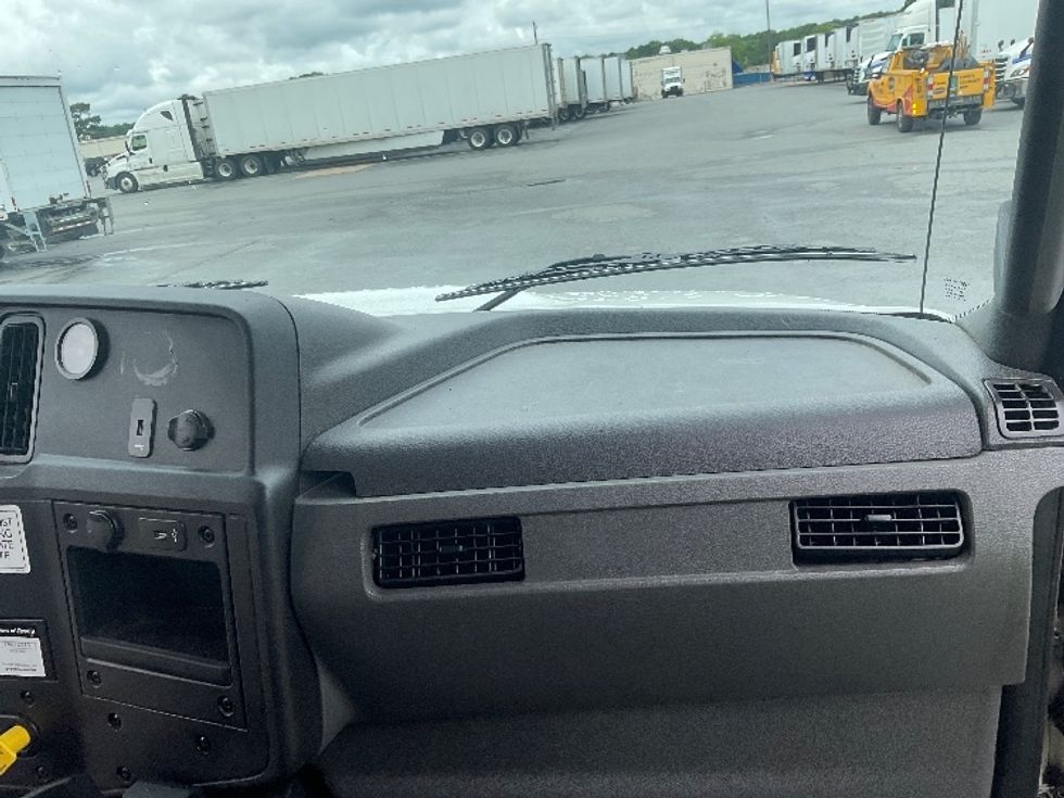 Medium Duty Box Truck-Light and Medium Duty Trucks-International-2019-MV607-Little Rock-AR-202,400\n\t\tmiles-$ 42,250 - Image 21