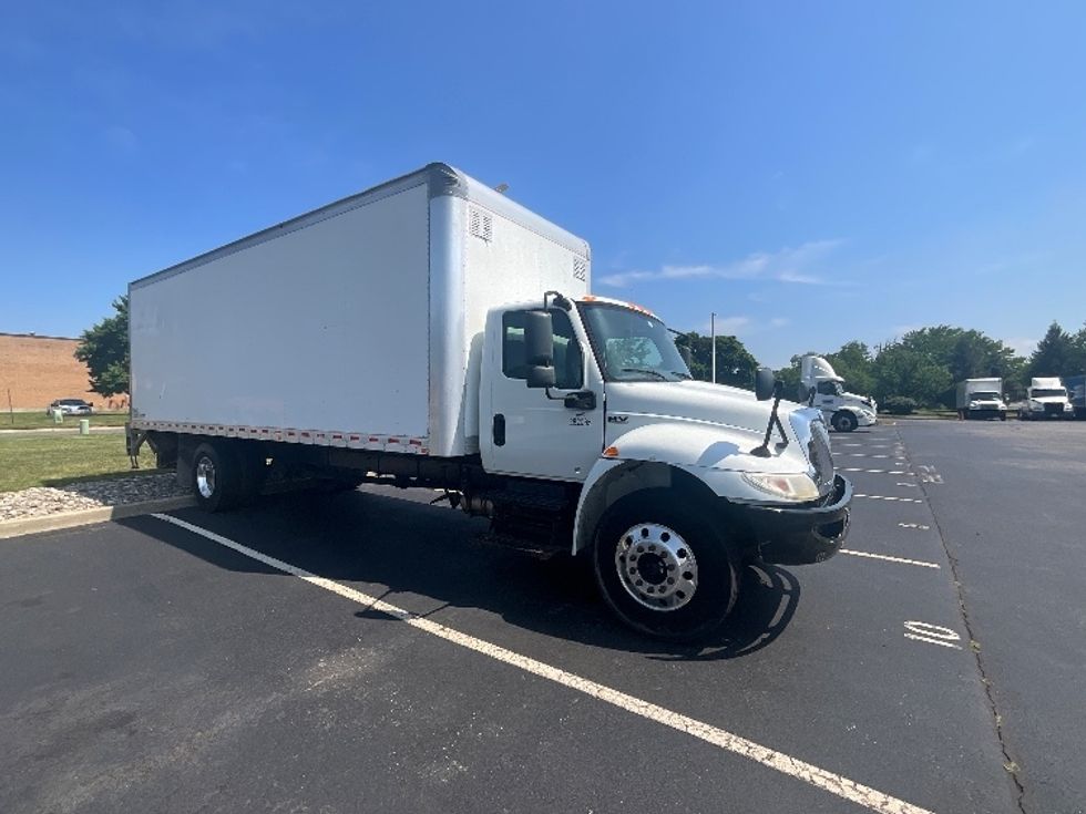 Medium Duty Box Truck-Light and Medium Duty Trucks-International-2019-MV607-Milford-DE-173,100\n\t\tmiles-$ 53,500 - Image 1