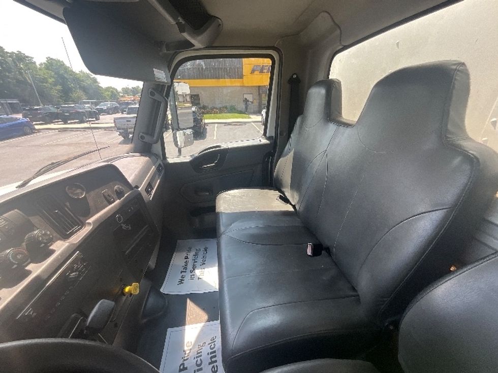 Medium Duty Box Truck-Light and Medium Duty Trucks-International-2019-MV607-Milford-DE-173,100\n\t\tmiles-$ 53,500 - Image 19