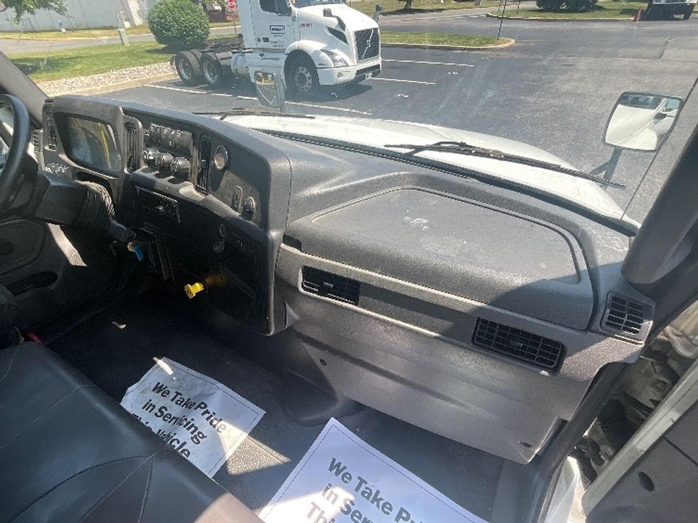 Medium Duty Box Truck-Light and Medium Duty Trucks-International-2019-MV607-Milford-DE-173,100\n\t\tmiles-$ 53,500 - Image 21