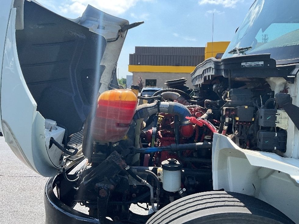 Medium Duty Box Truck-Light and Medium Duty Trucks-International-2019-MV607-Milford-DE-173,100\n\t\tmiles-$ 53,500 - Image 24