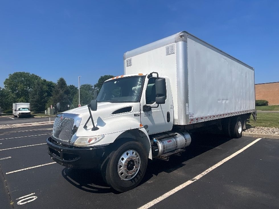 Medium Duty Box Truck-Light and Medium Duty Trucks-International-2019-MV607-Milford-DE-173,100\n\t\tmiles-$ 53,500 - Image 3