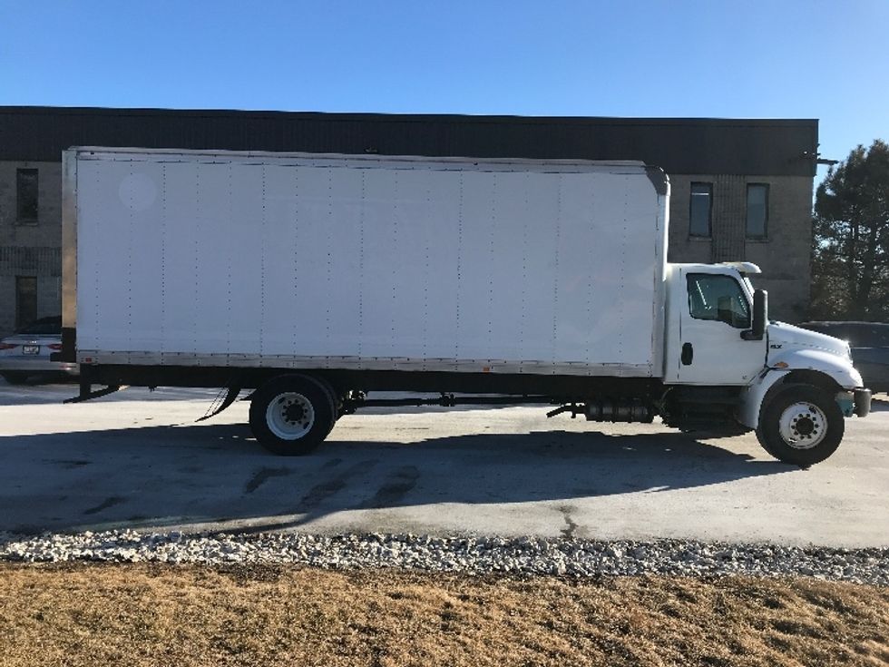 Medium Duty Box Truck-Light and Medium Duty Trucks-International-2019-MV607-Milwaukee-WI-157,724\n\t\tmiles-$ 44,750 - Image 14