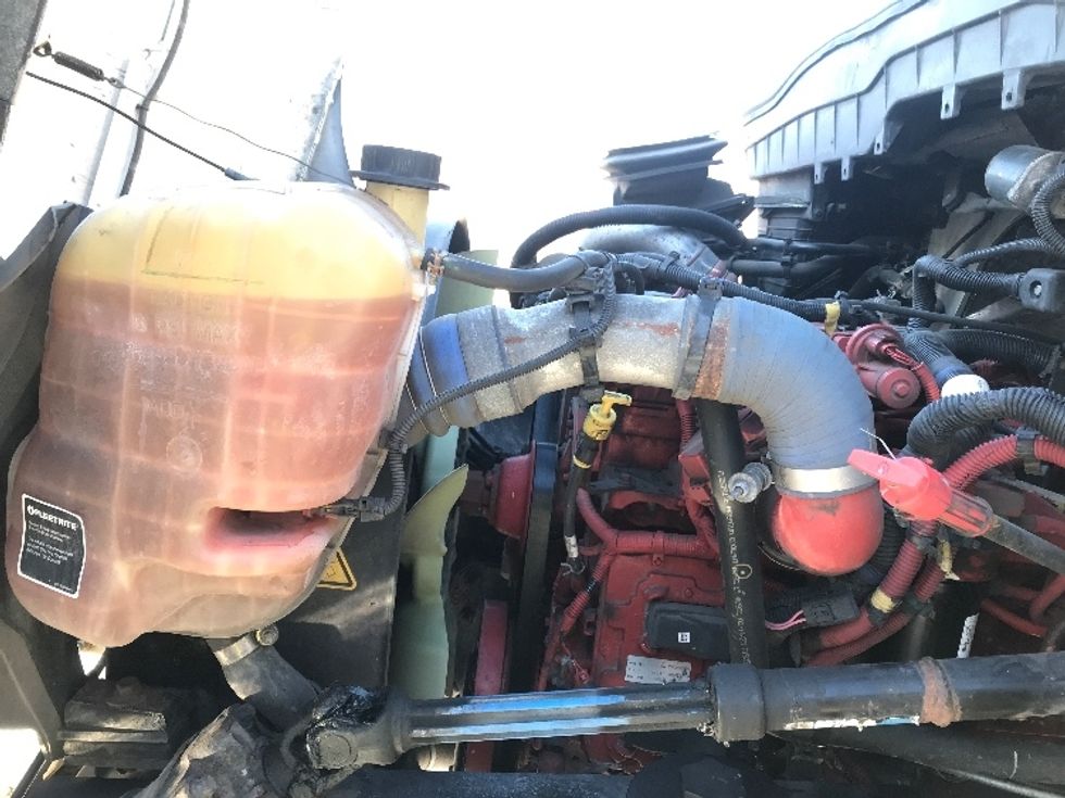 Medium Duty Box Truck-Light and Medium Duty Trucks-International-2019-MV607-Milwaukee-WI-157,724\n\t\tmiles-$ 44,750 - Image 22