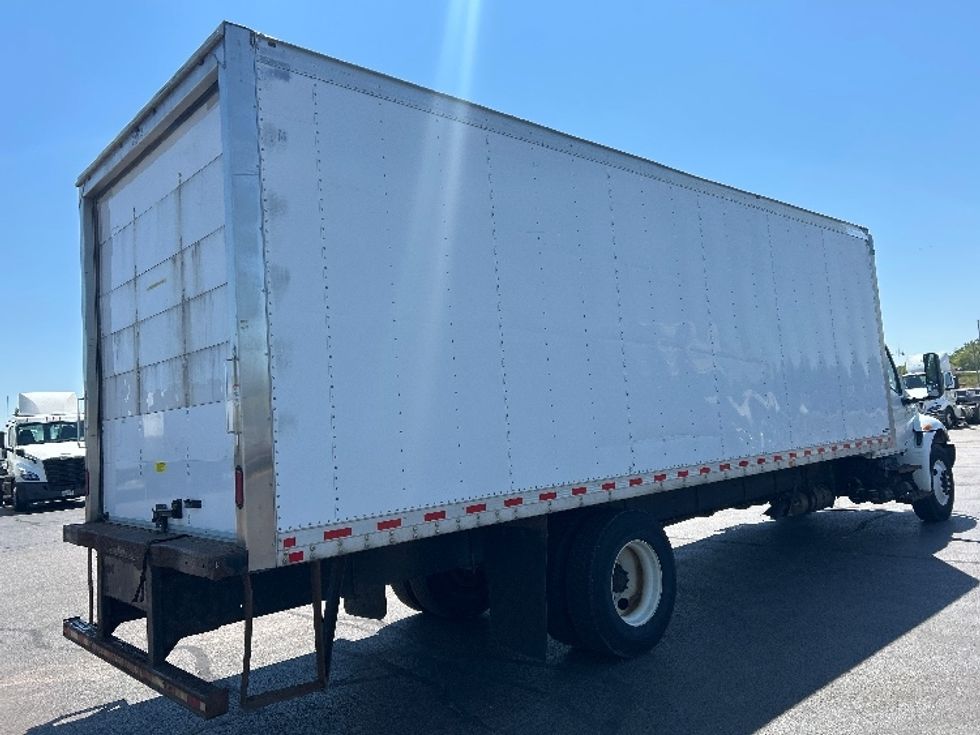 Medium Duty Box Truck-Light and Medium Duty Trucks-International-2019-MV607-Milwaukee-WI-296,248\n\t\tmiles-$ 26,000 - Image 12