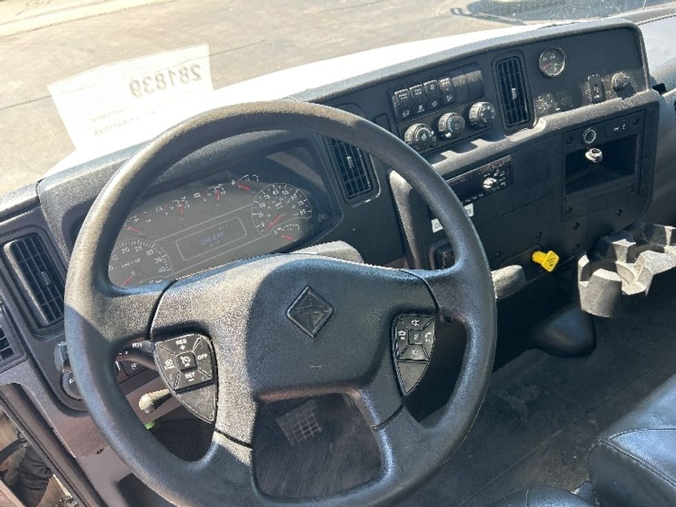 Medium Duty Box Truck-Light and Medium Duty Trucks-International-2019-MV607-Milwaukee-WI-296,248\n\t\tmiles-$ 26,000 - Image 16