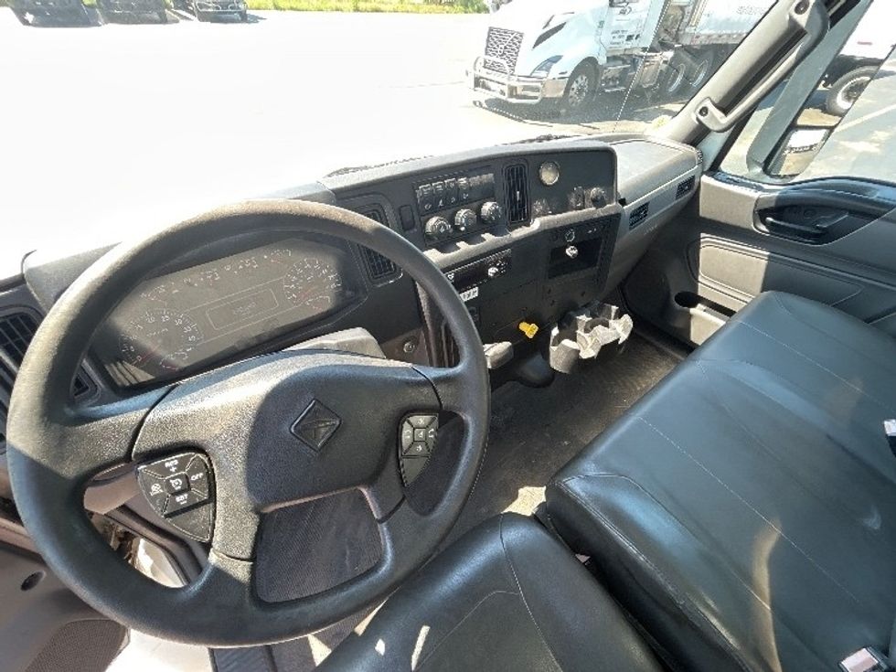 Medium Duty Box Truck-Light and Medium Duty Trucks-International-2019-MV607-Milwaukee-WI-296,248\n\t\tmiles-$ 26,000 - Image 17