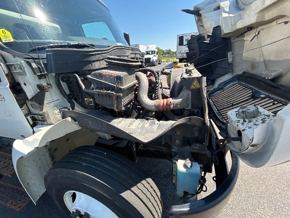Medium Duty Box Truck-Light and Medium Duty Trucks-International-2019-MV607-Milwaukee-WI-296,248\n\t\tmiles-$ 26,000 - Image 22