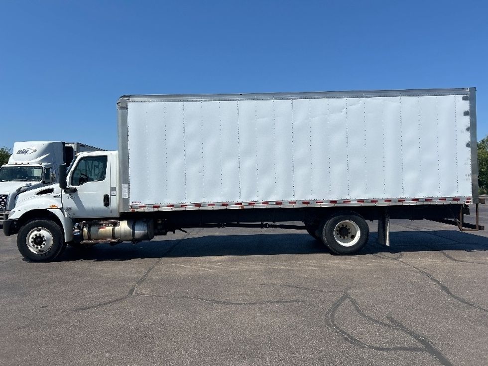 Medium Duty Box Truck-Light and Medium Duty Trucks-International-2019-MV607-Milwaukee-WI-296,248\n\t\tmiles-$ 26,000 - Image 4