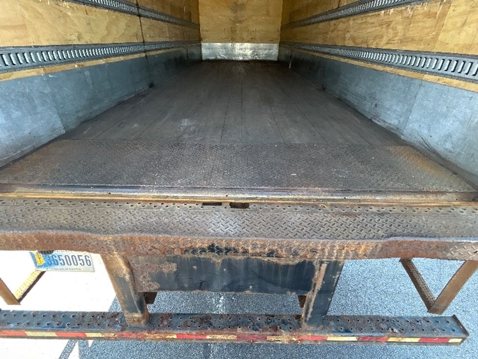 Medium Duty Box Truck-Light and Medium Duty Trucks-International-2019-MV607-Milwaukee-WI-296,248\n\t\tmiles-$ 26,000 - Image 9