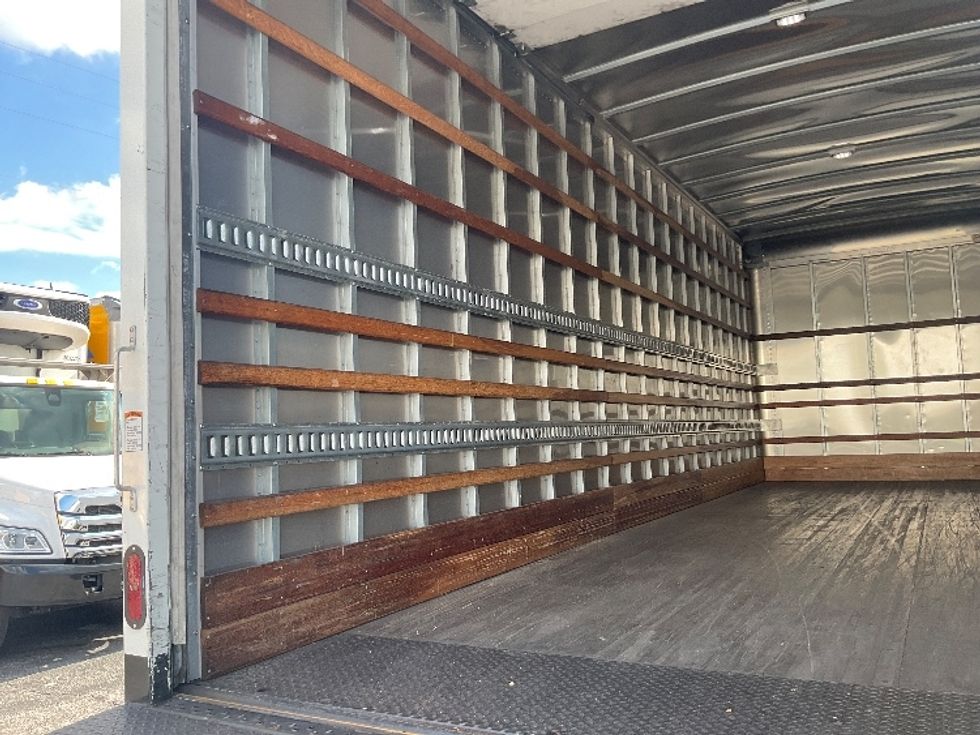 Medium Duty Box Truck-Light and Medium Duty Trucks-International-2019-MV607-Ocala-FL-44,853\n\t\tmiles-$ 52,000 - Image 11