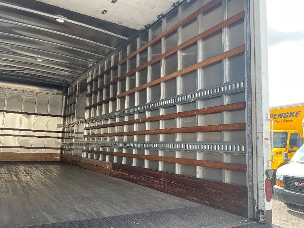 Medium Duty Box Truck-Light and Medium Duty Trucks-International-2019-MV607-Ocala-FL-44,853\n\t\tmiles-$ 52,000 - Image 12