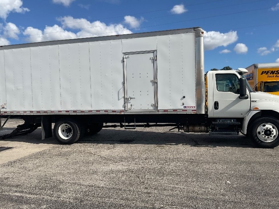 Medium Duty Box Truck-Light and Medium Duty Trucks-International-2019-MV607-Ocala-FL-44,853\n\t\tmiles-$ 52,000 - Image 15