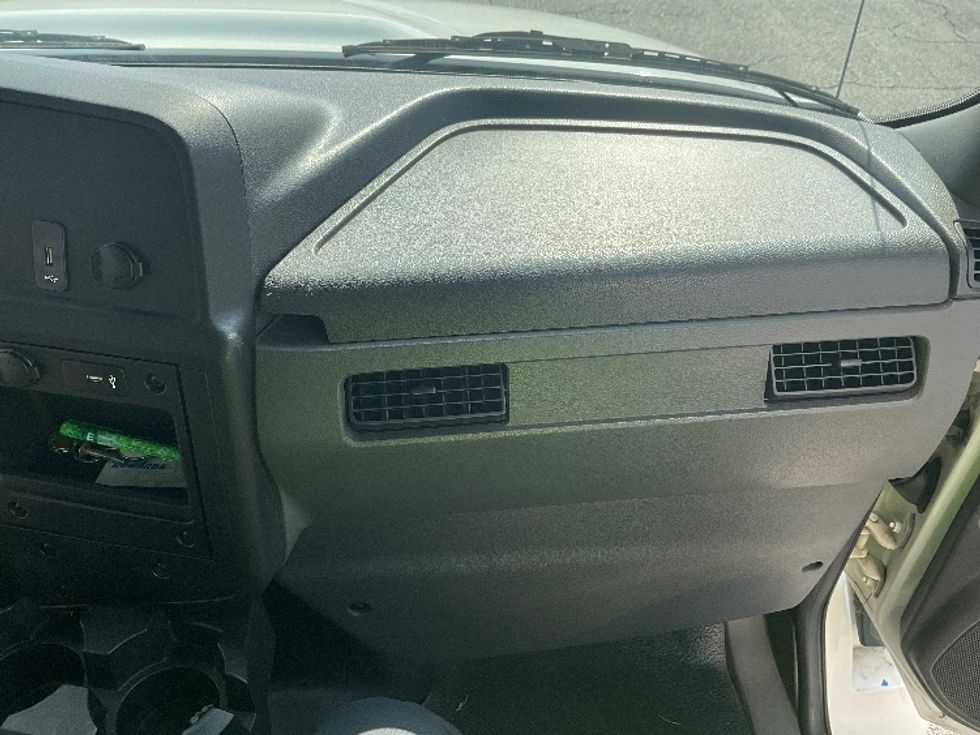 Medium Duty Box Truck-Light and Medium Duty Trucks-International-2019-MV607-Ocala-FL-44,853\n\t\tmiles-$ 52,000 - Image 21