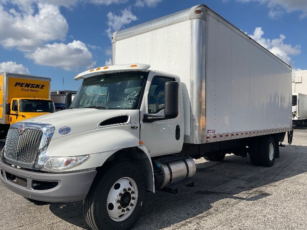 Medium Duty Box Truck-Light and Medium Duty Trucks-International-2019-MV607-Ocala-FL-44,853\n\t\tmiles-$ 52,000 - Image 3