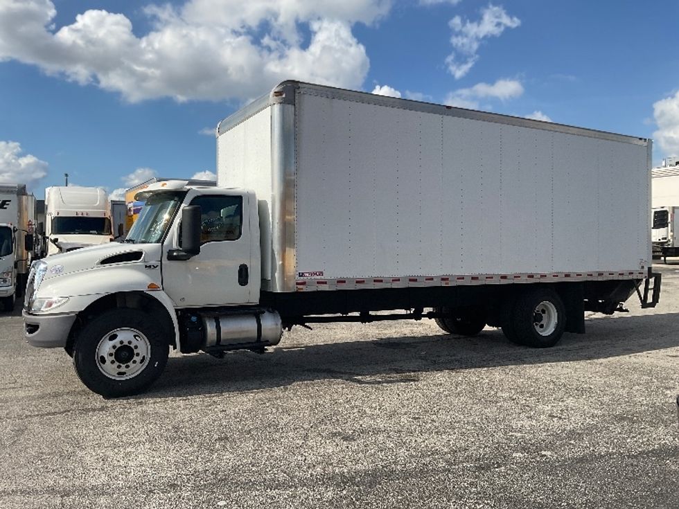 Medium Duty Box Truck-Light and Medium Duty Trucks-International-2019-MV607-Ocala-FL-44,853\n\t\tmiles-$ 52,000 - Image 4