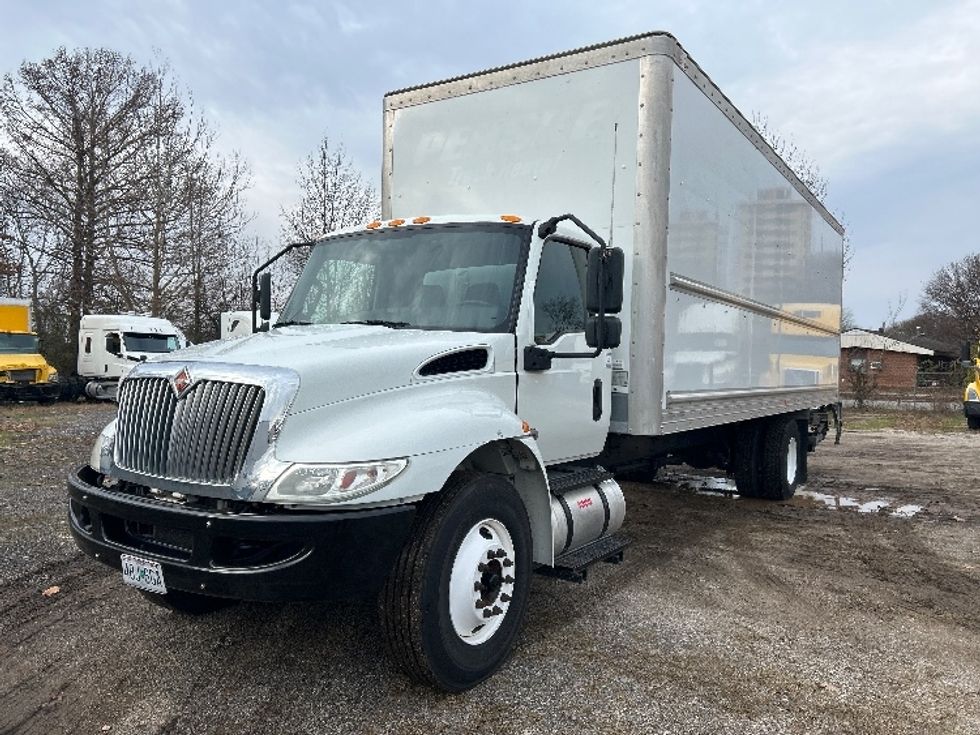 Medium Duty Box Truck-Light and Medium Duty Trucks-International-2019-MV607-Poplar Bluff-MO-130,265\n\t\tmiles-$ 50,000 - Image 3