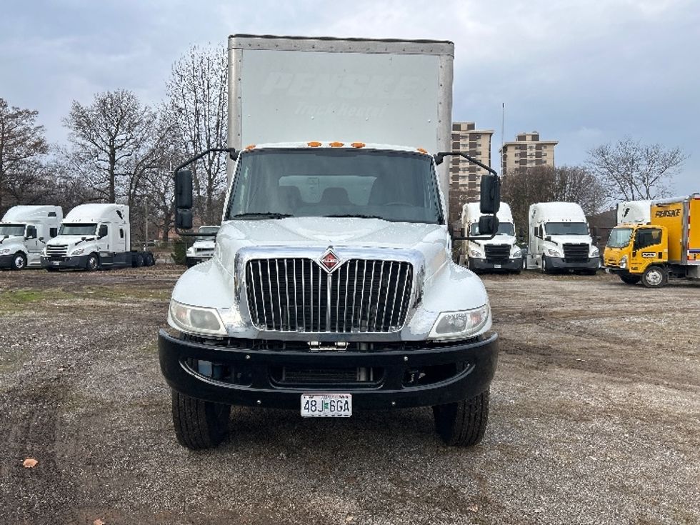 Medium Duty Box Truck-Light and Medium Duty Trucks-International-2019-MV607-Poplar Bluff-MO-130,265\n\t\tmiles-$ 50,000 - Image 2