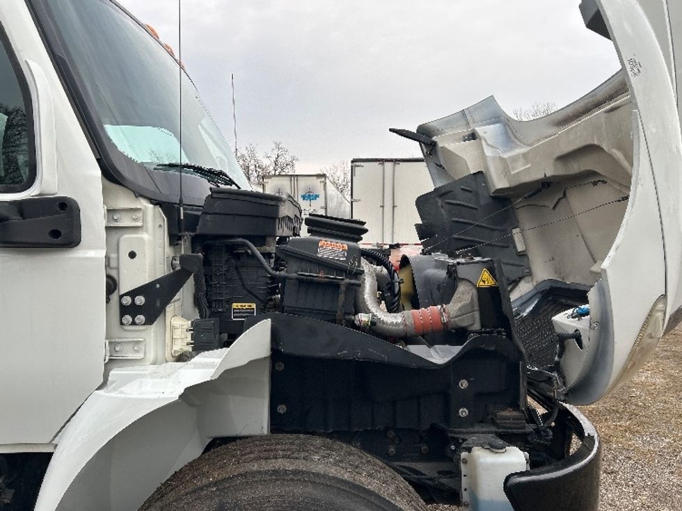 Medium Duty Box Truck-Light and Medium Duty Trucks-International-2019-MV607-Poplar Bluff-MO-130,265\n\t\tmiles-$ 50,000 - Image 22