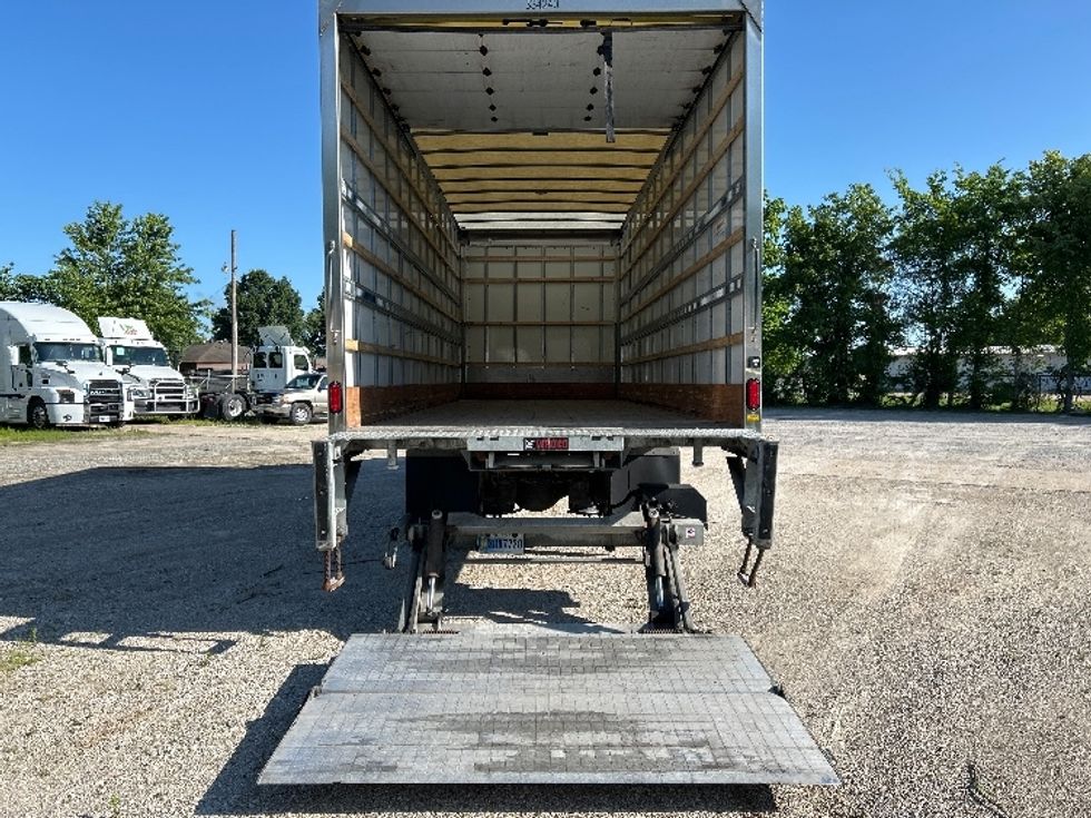 Medium Duty Box Truck-Light and Medium Duty Trucks-International-2019-MV607-Poplar Bluff-MO-133,650\n\t\tmiles-$ 53,000 - Image 9