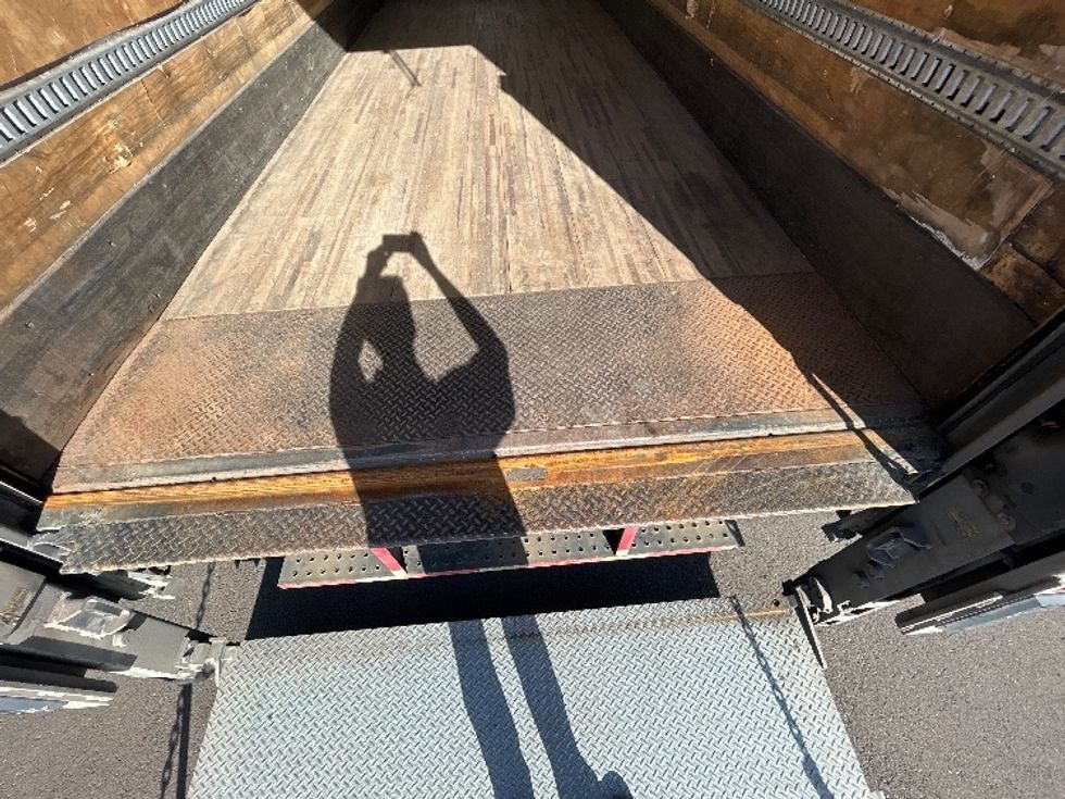 Medium Duty Box Truck-Light and Medium Duty Trucks-International-2019-MV607-Portland-OR-312,000\n\t\tmiles-$ 26,000 - Image 10