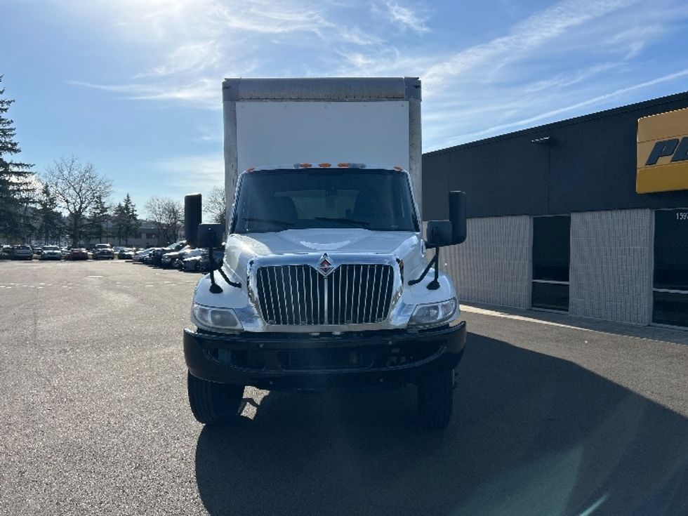 Medium Duty Box Truck-Light and Medium Duty Trucks-International-2019-MV607-Portland-OR-312,000\n\t\tmiles-$ 26,000 - Image 2