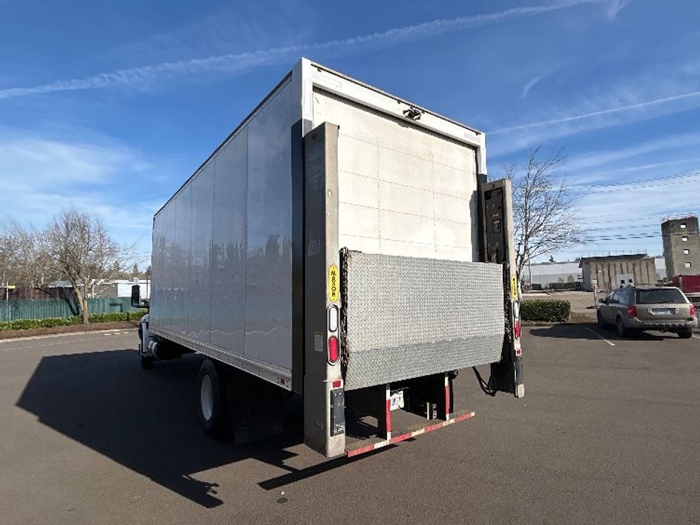 Medium Duty Box Truck-Light and Medium Duty Trucks-International-2019-MV607-Portland-OR-312,000\n\t\tmiles-$ 26,000 - Image 6