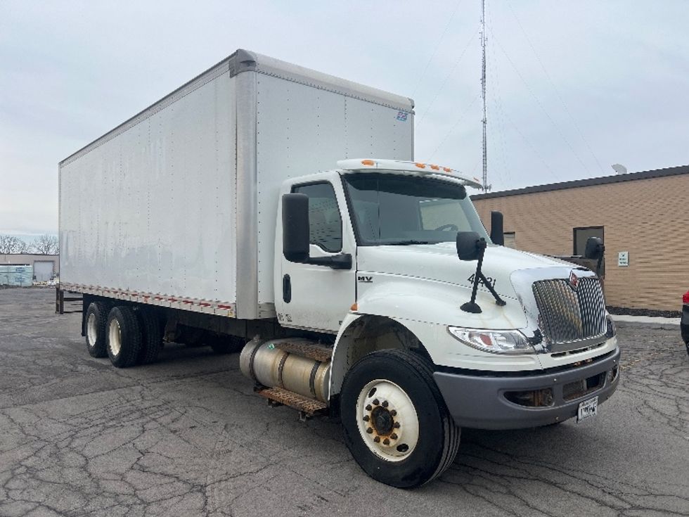 Medium Duty Box Truck-Light and Medium Duty Trucks-International-2019-MV607-Rochester-NY-233,954\n\t\tmiles-$ 43,250 - Image 1