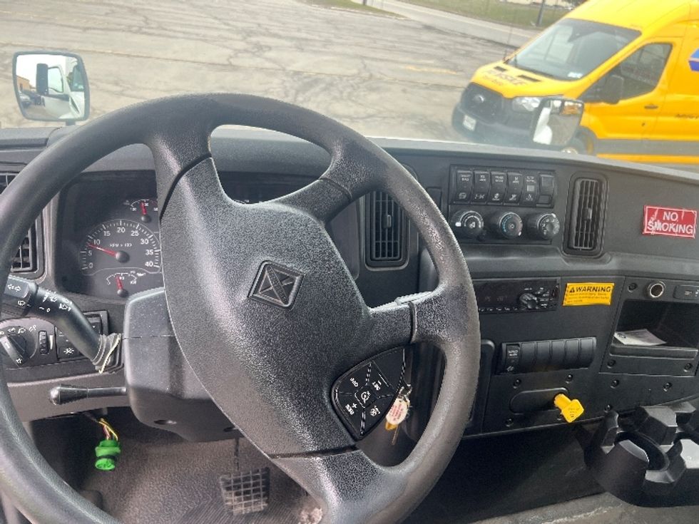 Medium Duty Box Truck-Light and Medium Duty Trucks-International-2019-MV607-Rochester-NY-233,954\n\t\tmiles-$ 43,250 - Image 18