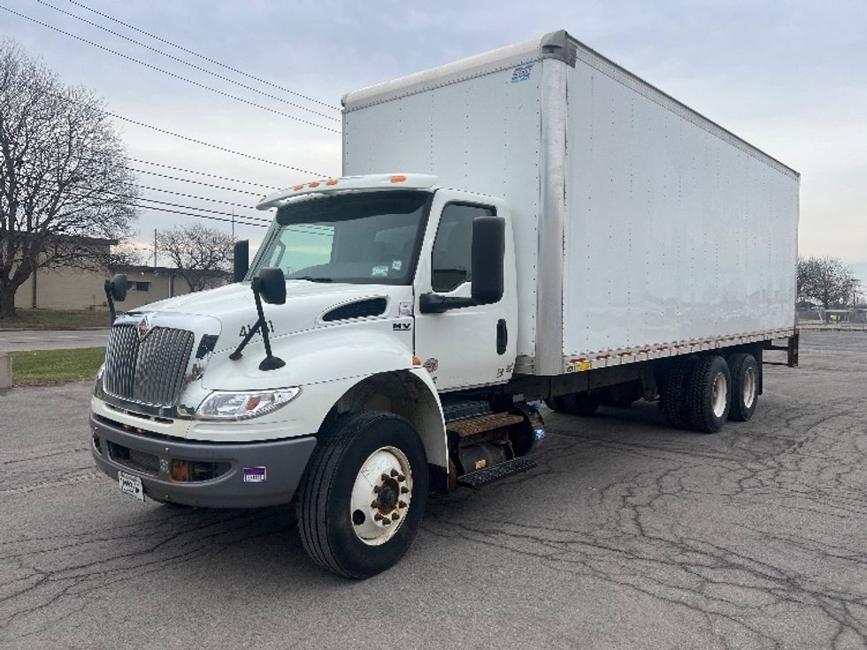 Medium Duty Box Truck-Light and Medium Duty Trucks-International-2019-MV607-Rochester-NY-233,954\n\t\tmiles-$ 43,250 - Image 3