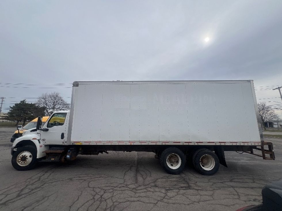 Medium Duty Box Truck-Light and Medium Duty Trucks-International-2019-MV607-Rochester-NY-233,954\n\t\tmiles-$ 43,250 - Image 4