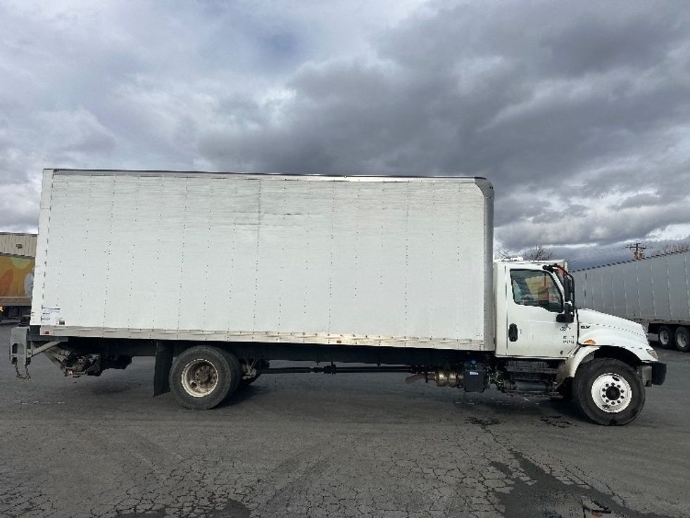 Medium Duty Box Truck-Light and Medium Duty Trucks-International-2019-MV607-Sparks-NV-213,028\n\t\tmiles-$ 42,000 - Image 14
