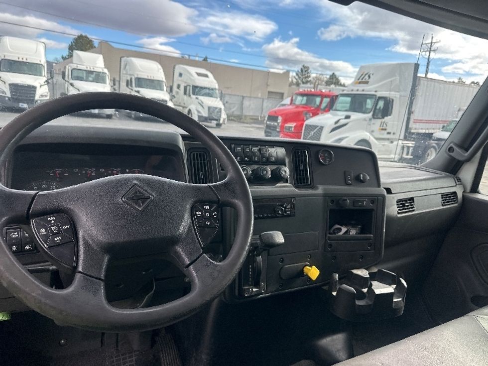 Medium Duty Box Truck-Light and Medium Duty Trucks-International-2019-MV607-Sparks-NV-213,028\n\t\tmiles-$ 42,000 - Image 17