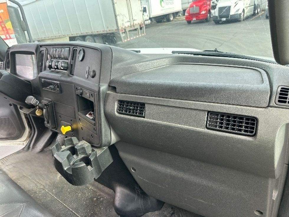 Medium Duty Box Truck-Light and Medium Duty Trucks-International-2019-MV607-Sparks-NV-213,028\n\t\tmiles-$ 42,000 - Image 20