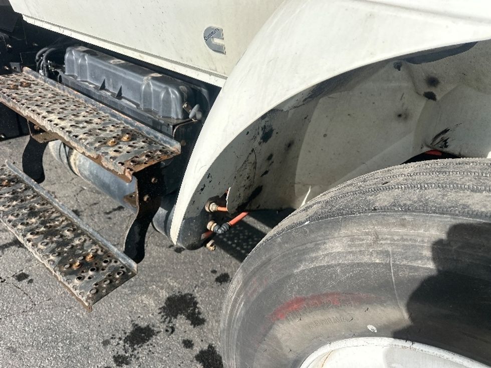 Medium Duty Box Truck-Light and Medium Duty Trucks-International-2019-MV607-Sparks-NV-213,028\n\t\tmiles-$ 42,000 - Image 26