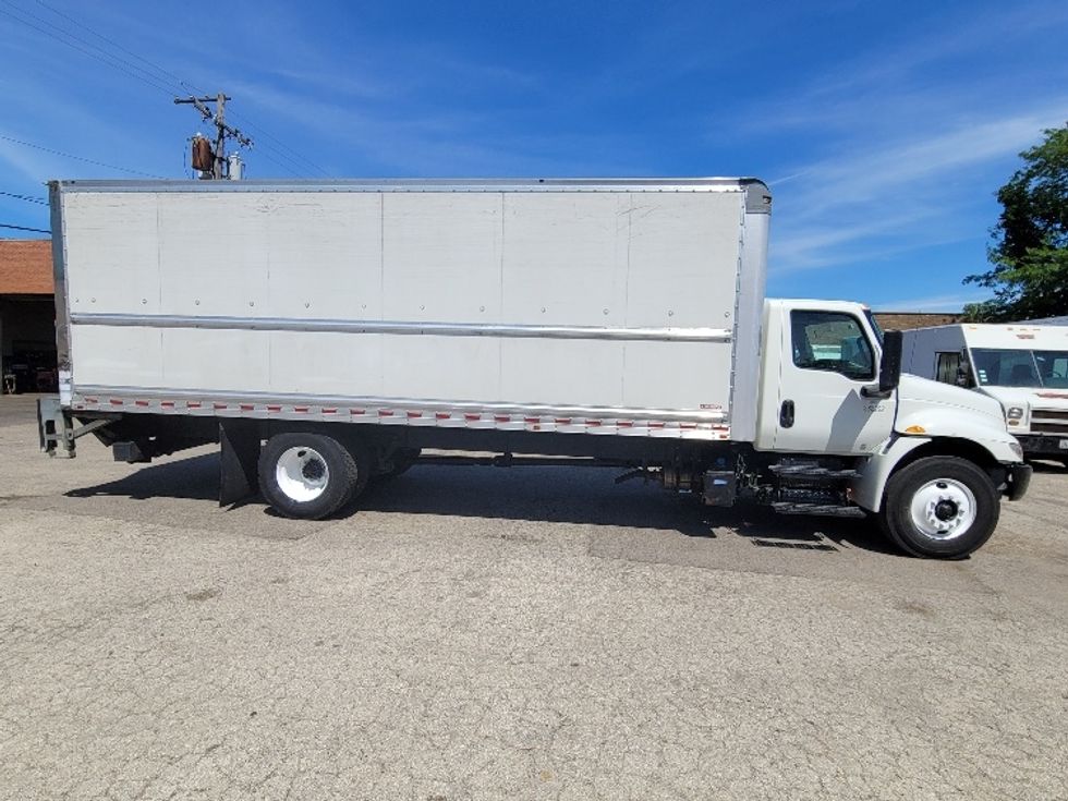 Medium Duty Box Truck-Light and Medium Duty Trucks-International-2019-MV607-Sturtevant-WI-104,750\n\t\tmiles-$ 56,750 - Image 15