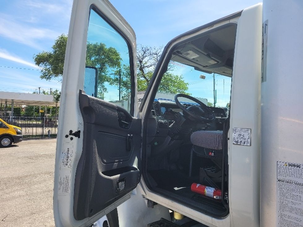 Medium Duty Box Truck-Light and Medium Duty Trucks-International-2019-MV607-Sturtevant-WI-104,750\n\t\tmiles-$ 56,750 - Image 16