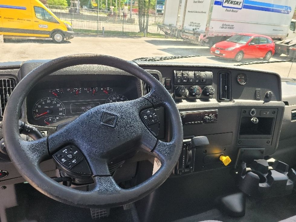 Medium Duty Box Truck-Light and Medium Duty Trucks-International-2019-MV607-Sturtevant-WI-104,750\n\t\tmiles-$ 56,750 - Image 18