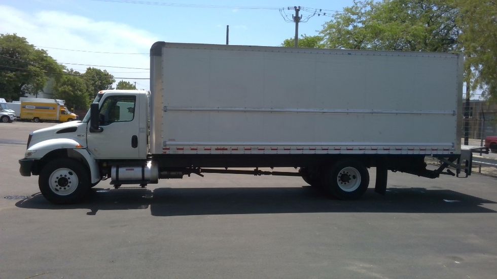 Medium Duty Box Truck-Light and Medium Duty Trucks-International-2019-MV607-Sturtevant-WI-124,197\n\t\tmiles-$ 55,500 - Image 4