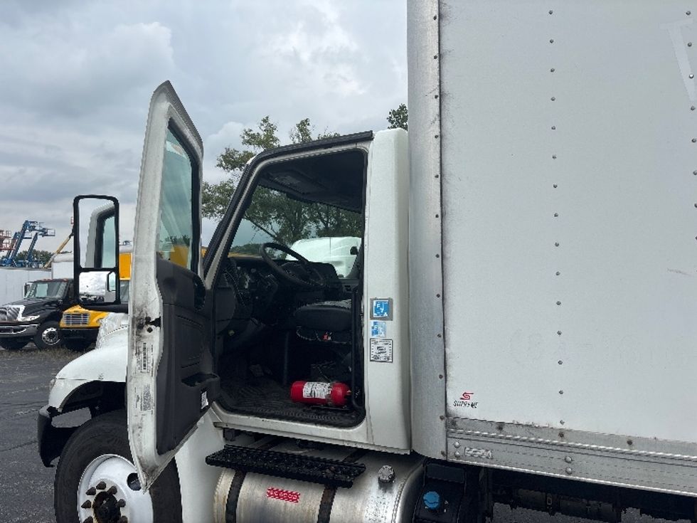 Medium Duty Box Truck-Light and Medium Duty Trucks-International-2019-MV607-Sturtevant-WI-416,410\n\t\tmiles-$ 20,000 - Image 16
