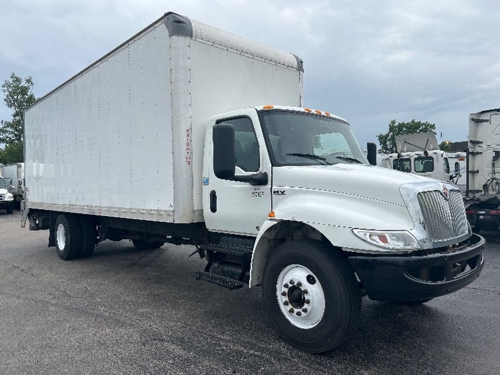 Medium Duty Box Truck-Light and Medium Duty Trucks-International-2019-MV607-Sturtevant-WI-427,106\n\t\tmiles-$ 20,250 - Image 1