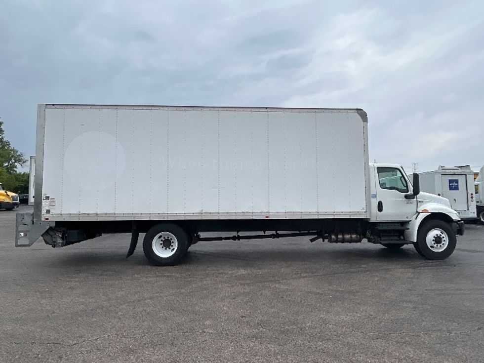 Medium Duty Box Truck-Light and Medium Duty Trucks-International-2019-MV607-Sturtevant-WI-427,106\n\t\tmiles-$ 20,250 - Image 15