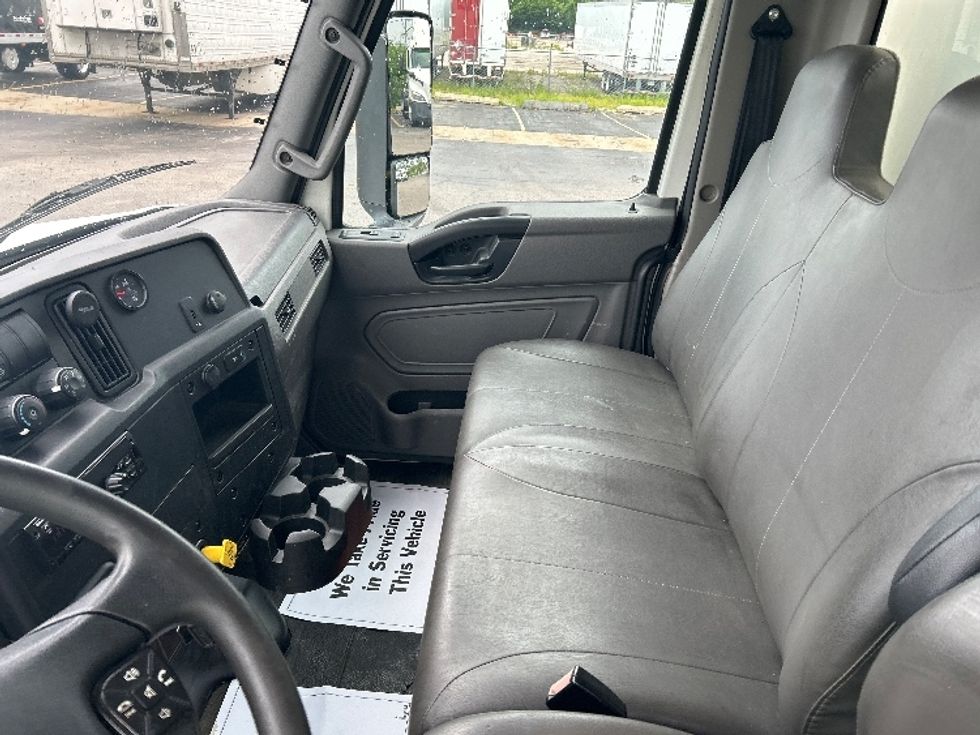 Medium Duty Box Truck-Light and Medium Duty Trucks-International-2019-MV607-Sturtevant-WI-427,106\n\t\tmiles-$ 20,250 - Image 19