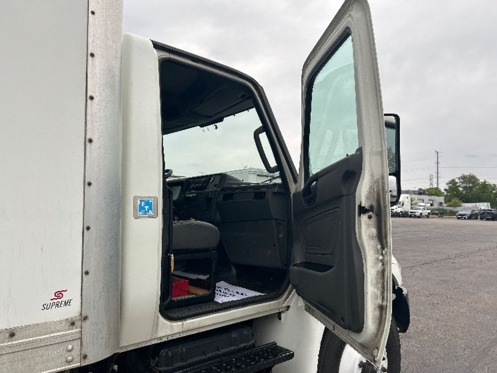 Medium Duty Box Truck-Light and Medium Duty Trucks-International-2019-MV607-Sturtevant-WI-427,106\n\t\tmiles-$ 20,250 - Image 20