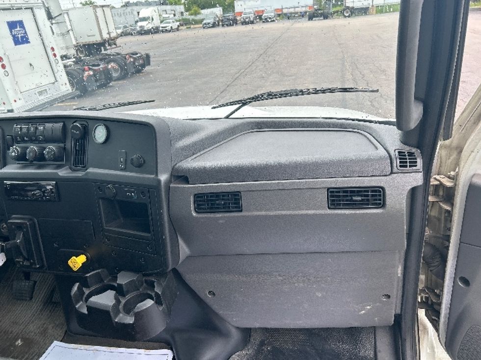 Medium Duty Box Truck-Light and Medium Duty Trucks-International-2019-MV607-Sturtevant-WI-427,106\n\t\tmiles-$ 20,250 - Image 21