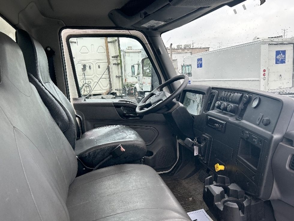 Medium Duty Box Truck-Light and Medium Duty Trucks-International-2019-MV607-Sturtevant-WI-427,106\n\t\tmiles-$ 20,250 - Image 22
